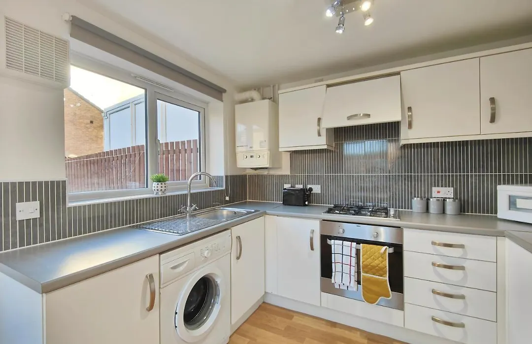 Heyhoo The Metcombe - Holiday Home With Free Parking - 10 Minutes Walk To Co-Op Live Arena & Etihad Stadium-1