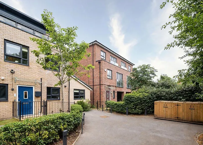 Riverside Villas Manchester
